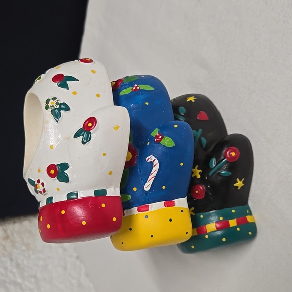 3 Vintage Mary Engelbreit ME Tea Light Candle Holders Christmas Mittens Decor - Picture 2 of 16